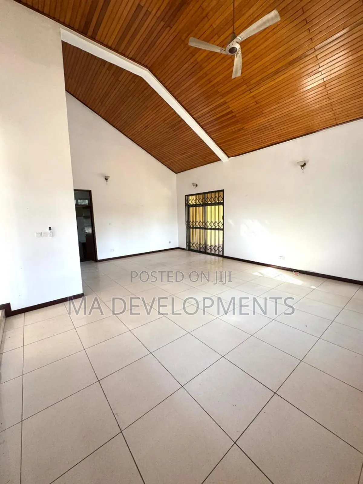 4bdrm House in Madev Realty, Kwabenya for rent