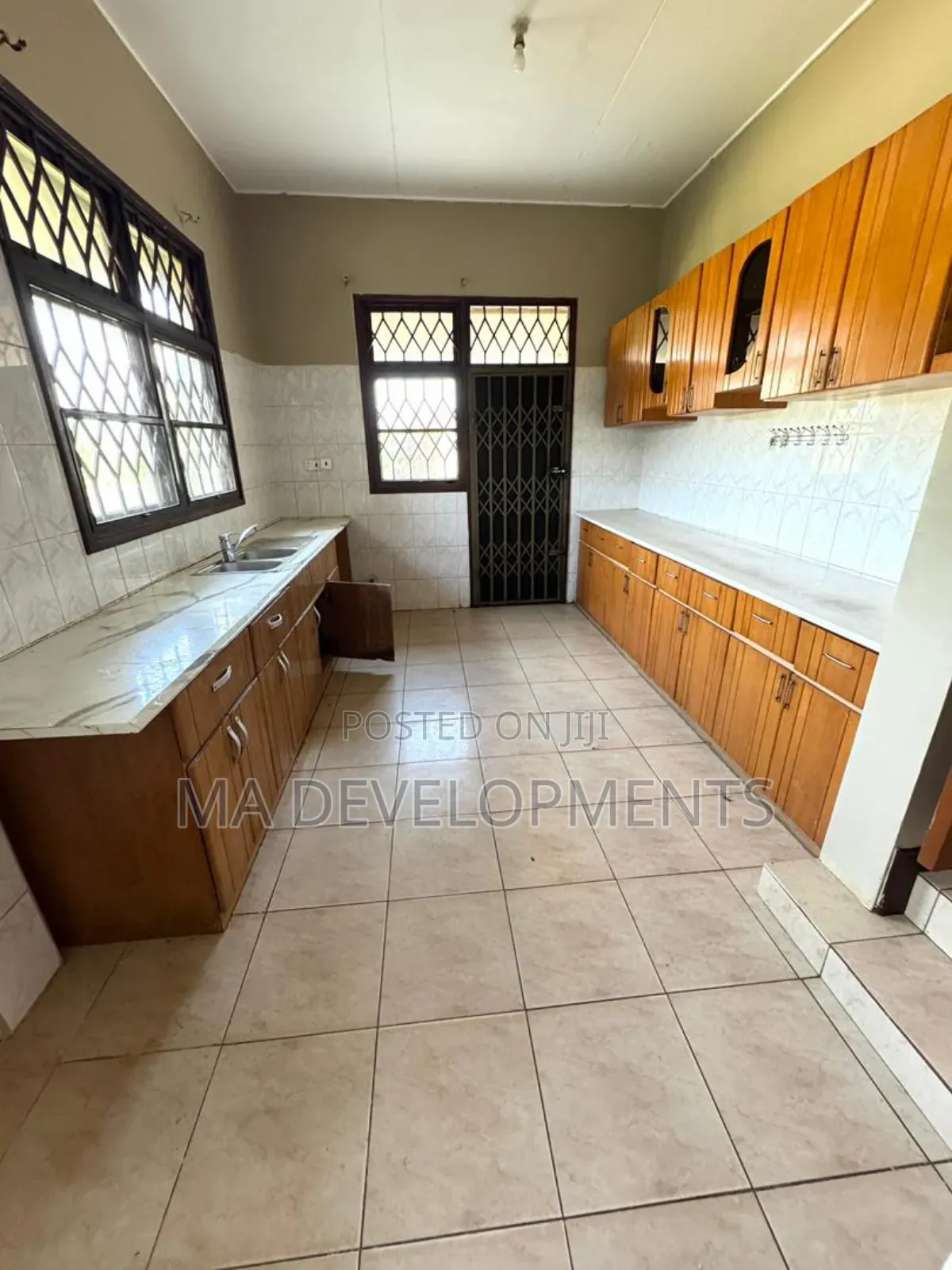 4bdrm House in Madev Realty, Kwabenya for rent