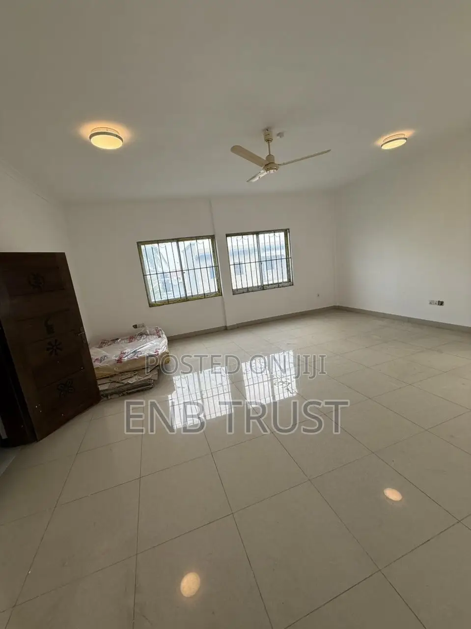 7bdrm Duplex in Tema Community 12 for rent
