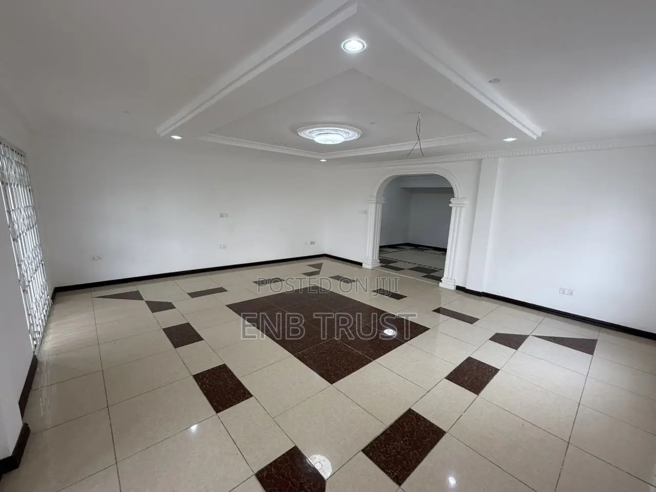 7bdrm Duplex in Tema Community 12 for rent