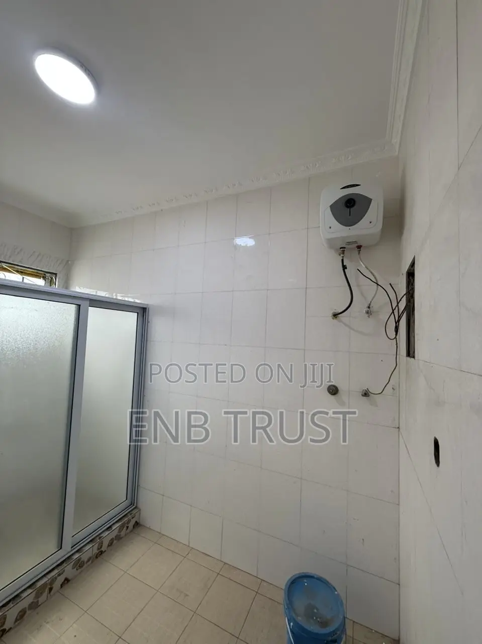 7bdrm Duplex in Tema Community 12 for rent