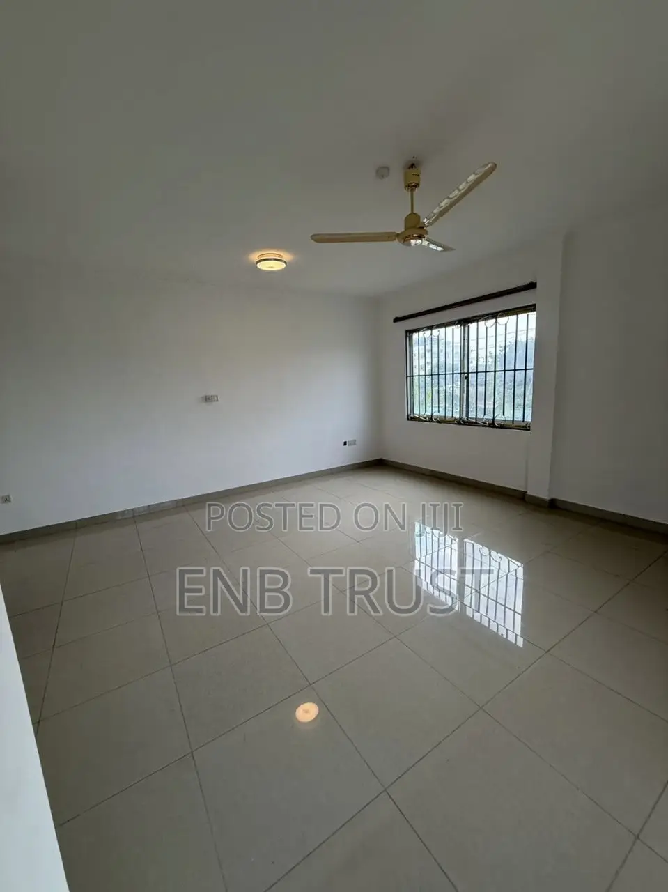 7bdrm Duplex in Tema Community 12 for rent