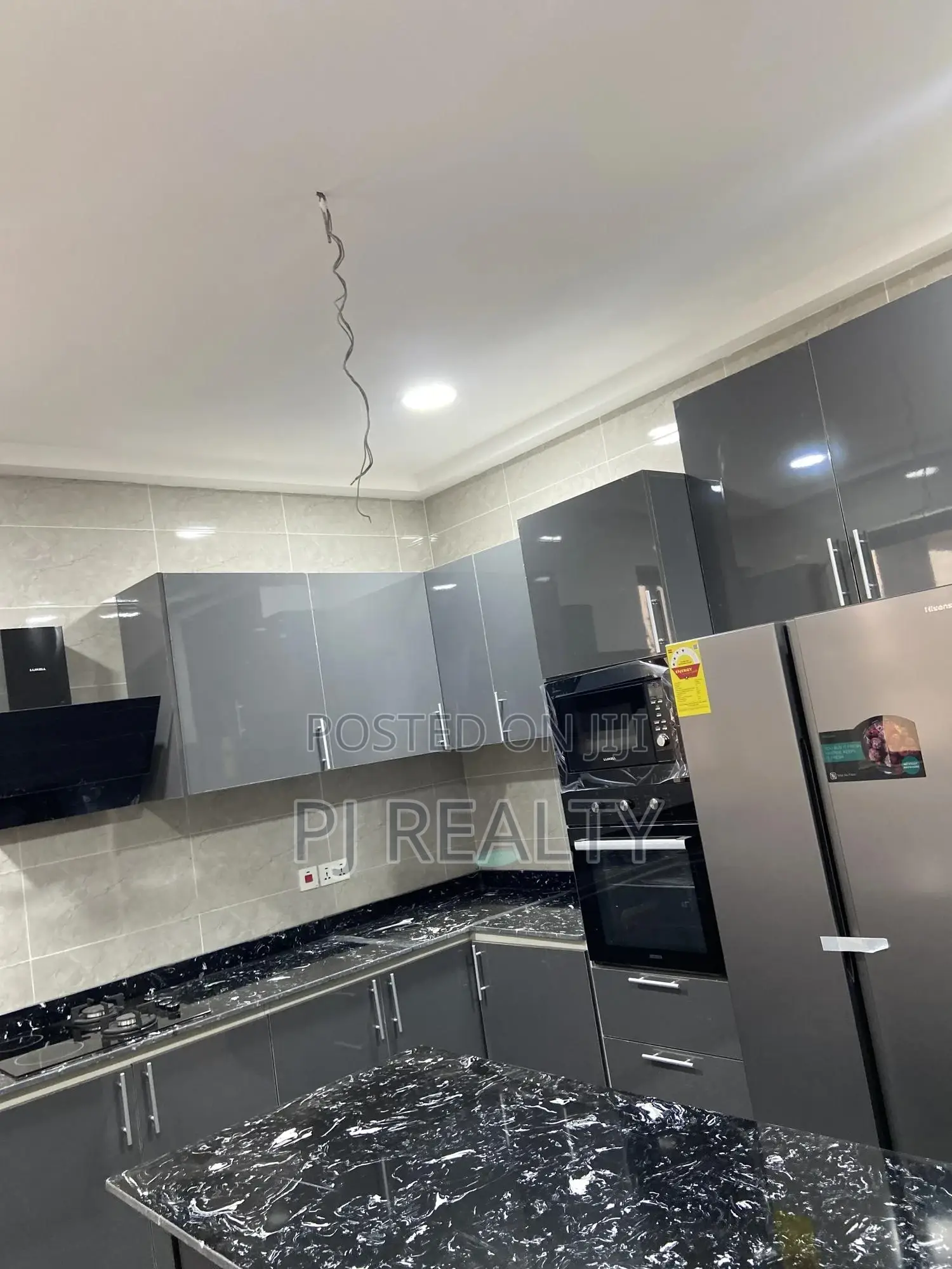 4bdrm House in Lake Side Estate for sale