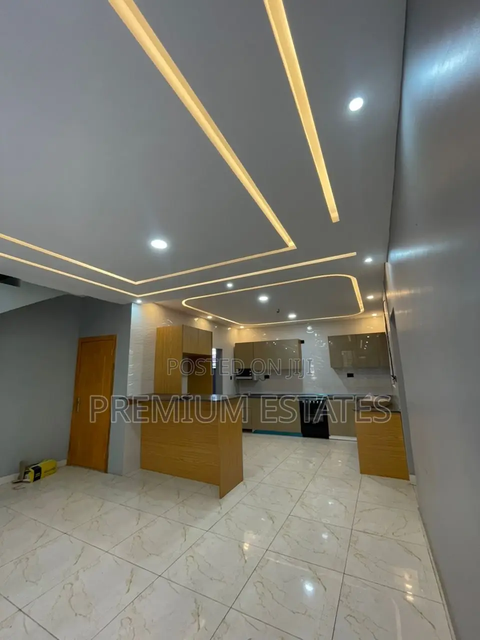 3bdrm Townhouse/Terrace in Lake Side Estate for sale