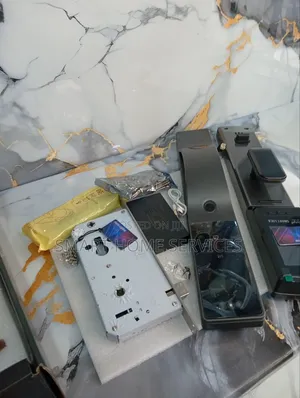 Smart Fingerprint Door Lock