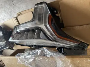 Toyota Tundra 2024 Spec Led Headlight