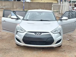 Hyundai Veloster 3dr Hatchback w/Black Interior (1.6L 4cyl 6AM) 2015