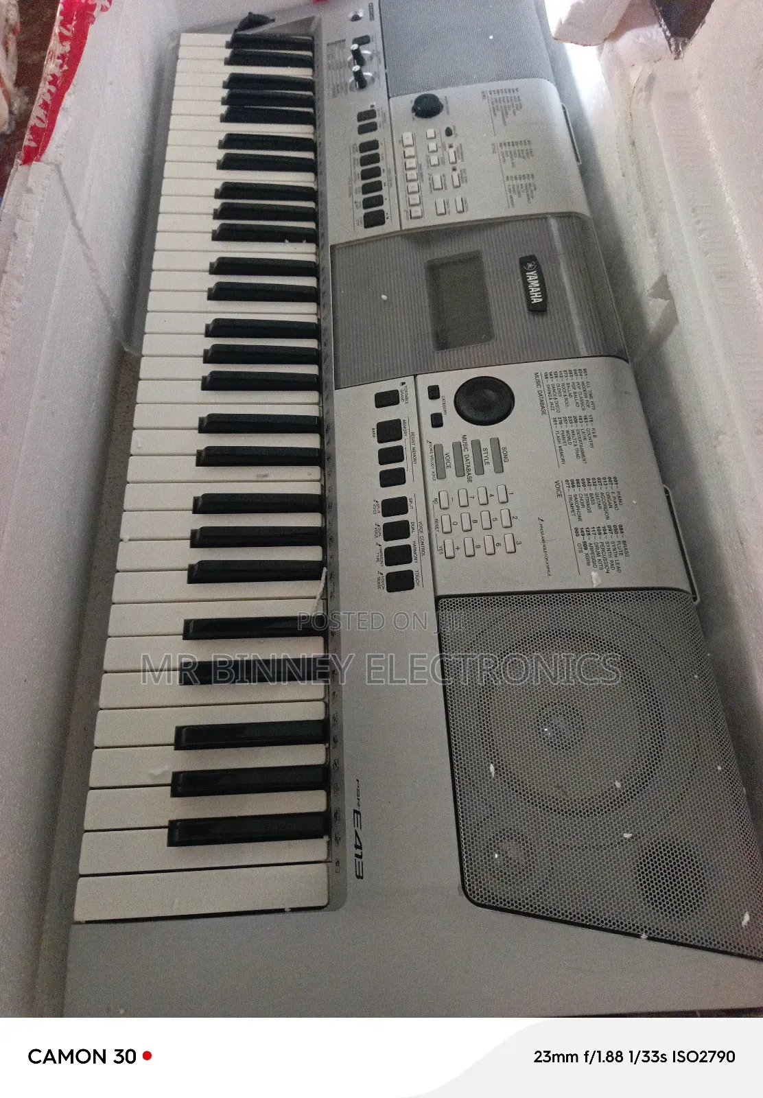 Yamaha PSR E413