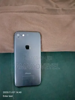 Apple iPhone 7 32 GB Black