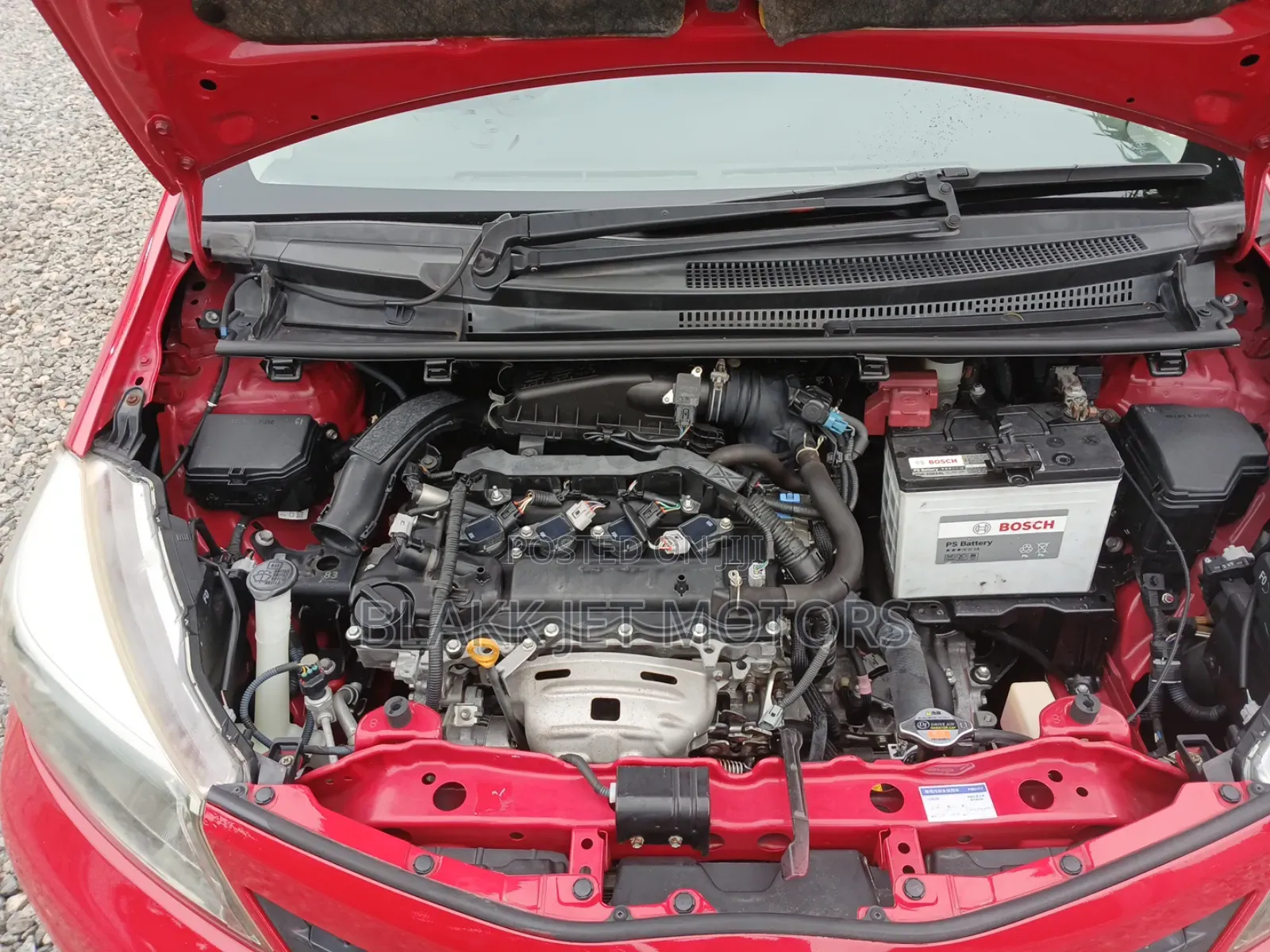 Toyota Vitz 1.3 FWD 3dr 2013 Red