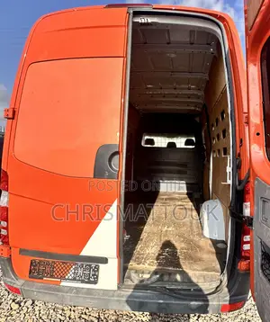 Mercedes-Benz Sprinter 2012 Orange