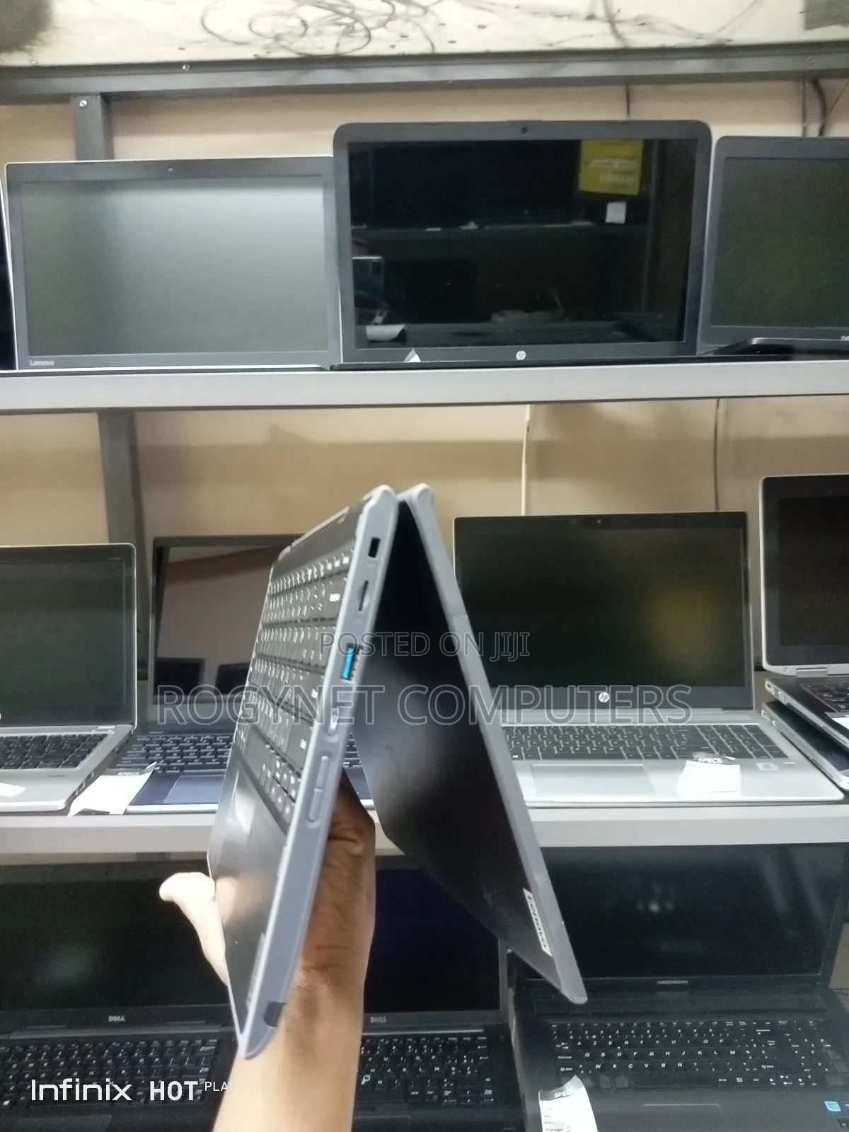 Laptop Lenovo 300e 4GB Intel Celeron SSD 72GB