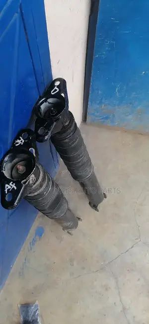 Grand Cherokee 2017 Back Shocks Absorbers