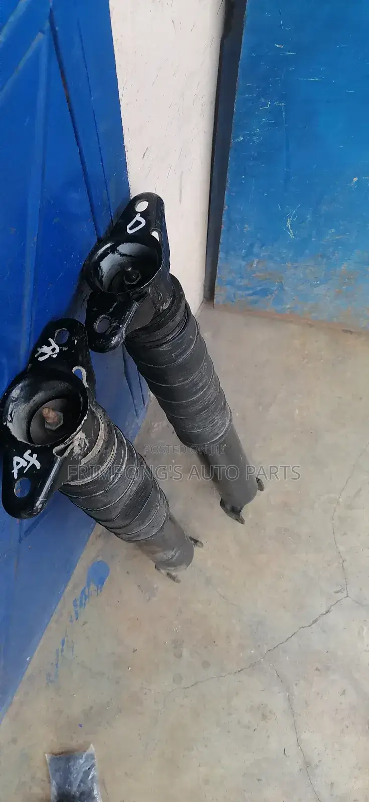 Grand Cherokee 2017 Back Shocks Absorbers