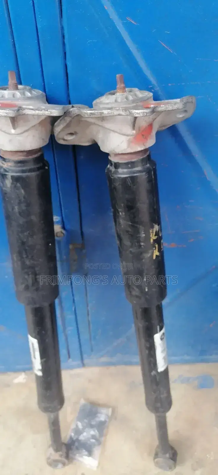 Jeep Cherokee 2015 Back Shocks Absorbers