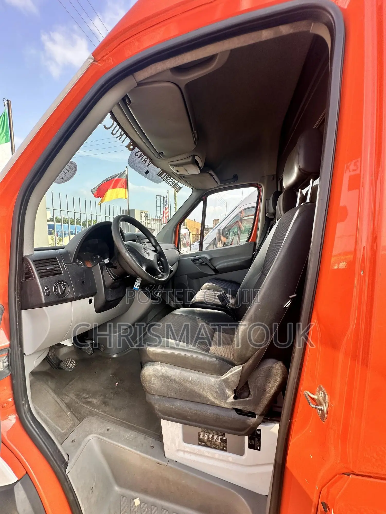 Mercedes-Benz Sprinter 2012 Orange