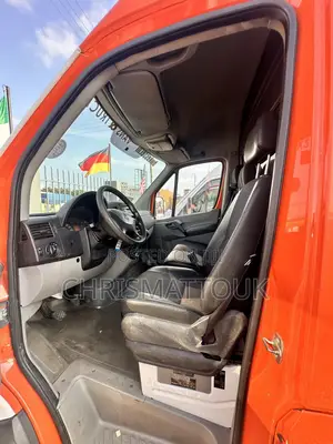 Mercedes-Benz Sprinter 2012 Orange