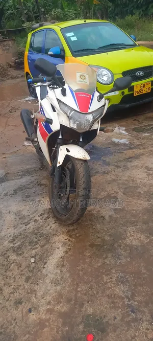 Honda CBR 2017 White