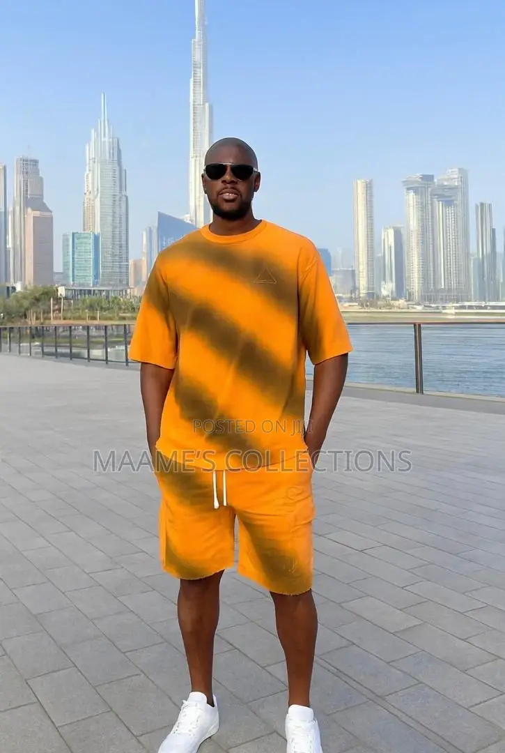 Men’S Casual Short Sleeved T - Shirt Shorts Set.