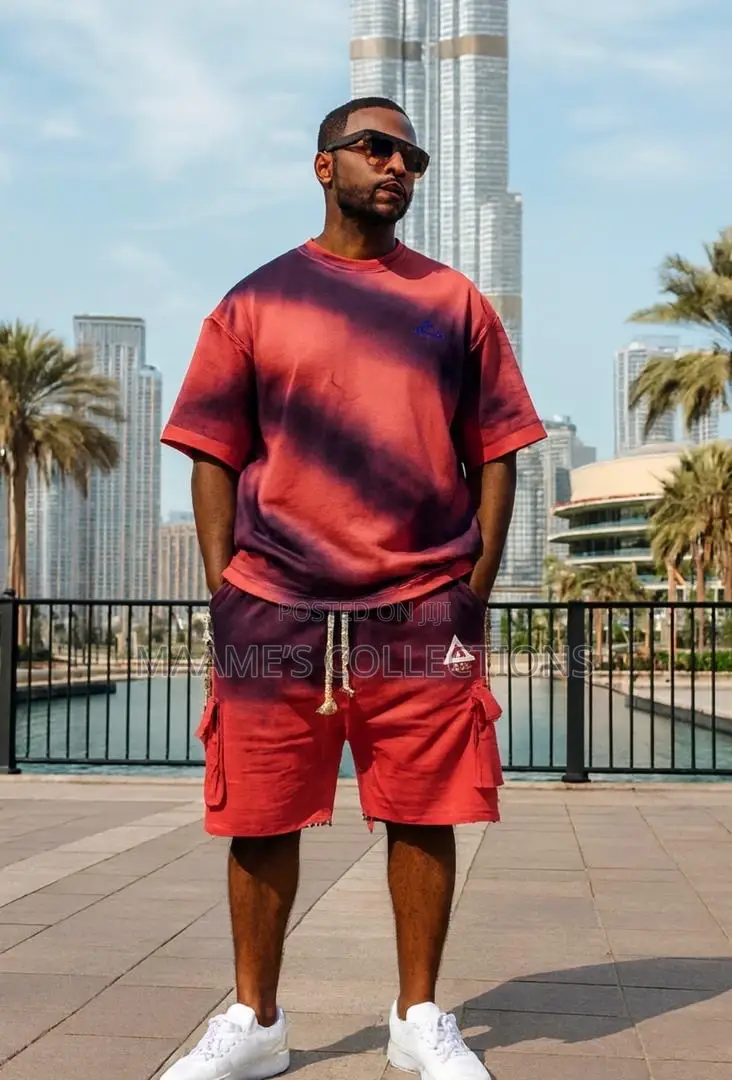 Men’S Casual Short Sleeved T - Shirt Shorts Set.