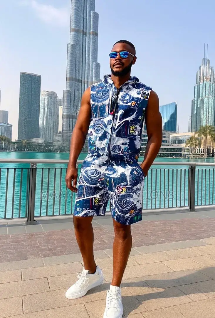 Men’S Casual Short Sleeved T - Shirt Shorts Set.