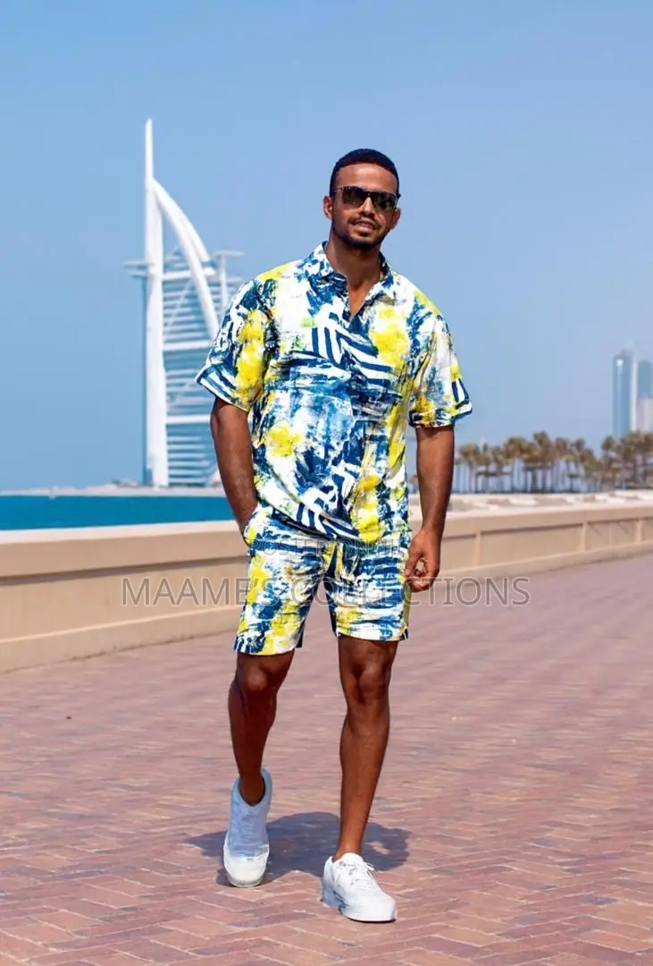 Men’S Casual Short Sleeved T - Shirt Shorts Set.