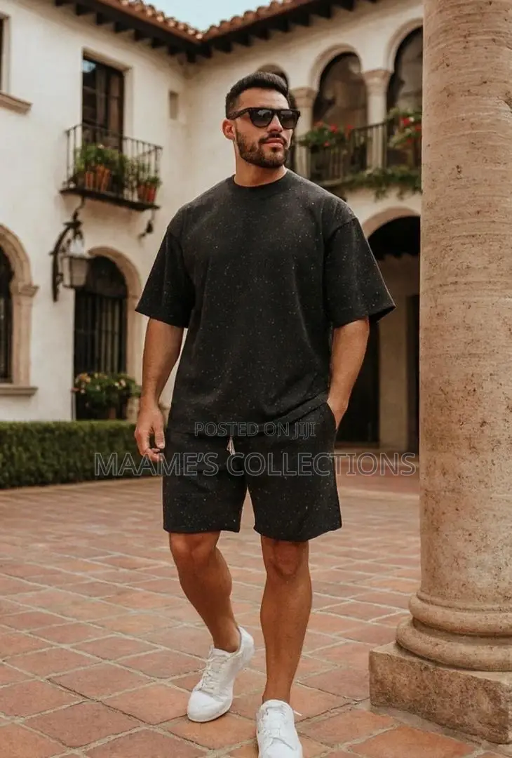 Men’S Casual Short Sleeved T - Shirt Shorts Set.