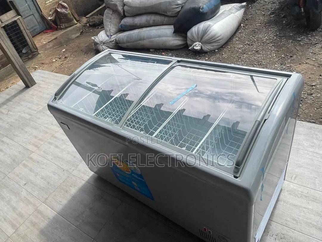 Delron Display Freezer Celestial Glide-Top Cryovault 500
