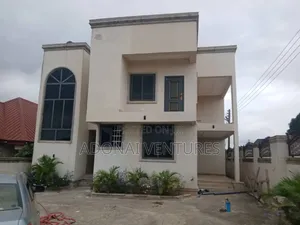 6bdrm House in Nyankyreniase, Kumasi Metropolitan for sale