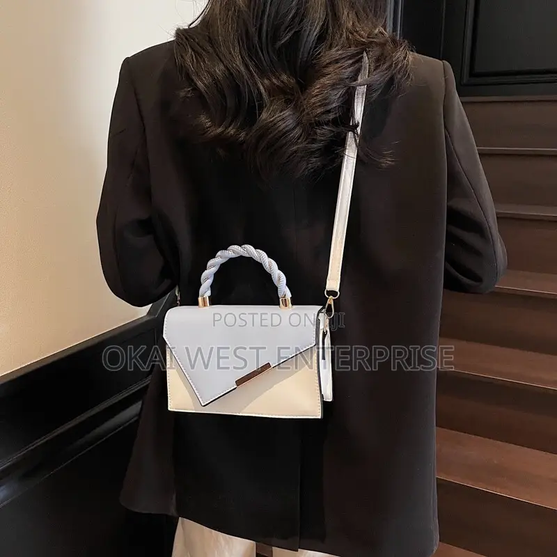 Contrast Niche Design Beautiful Handbags