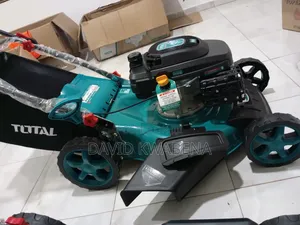 Total Gasoline Lawnmower 196cc