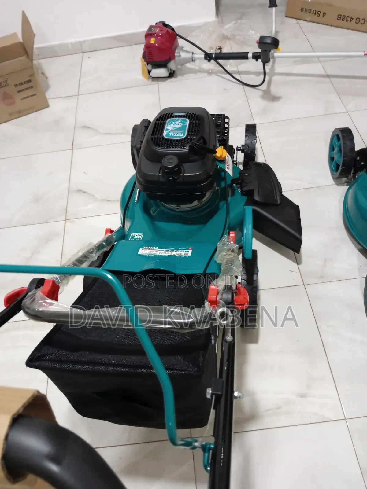 Total Gasoline Lawnmower 196cc