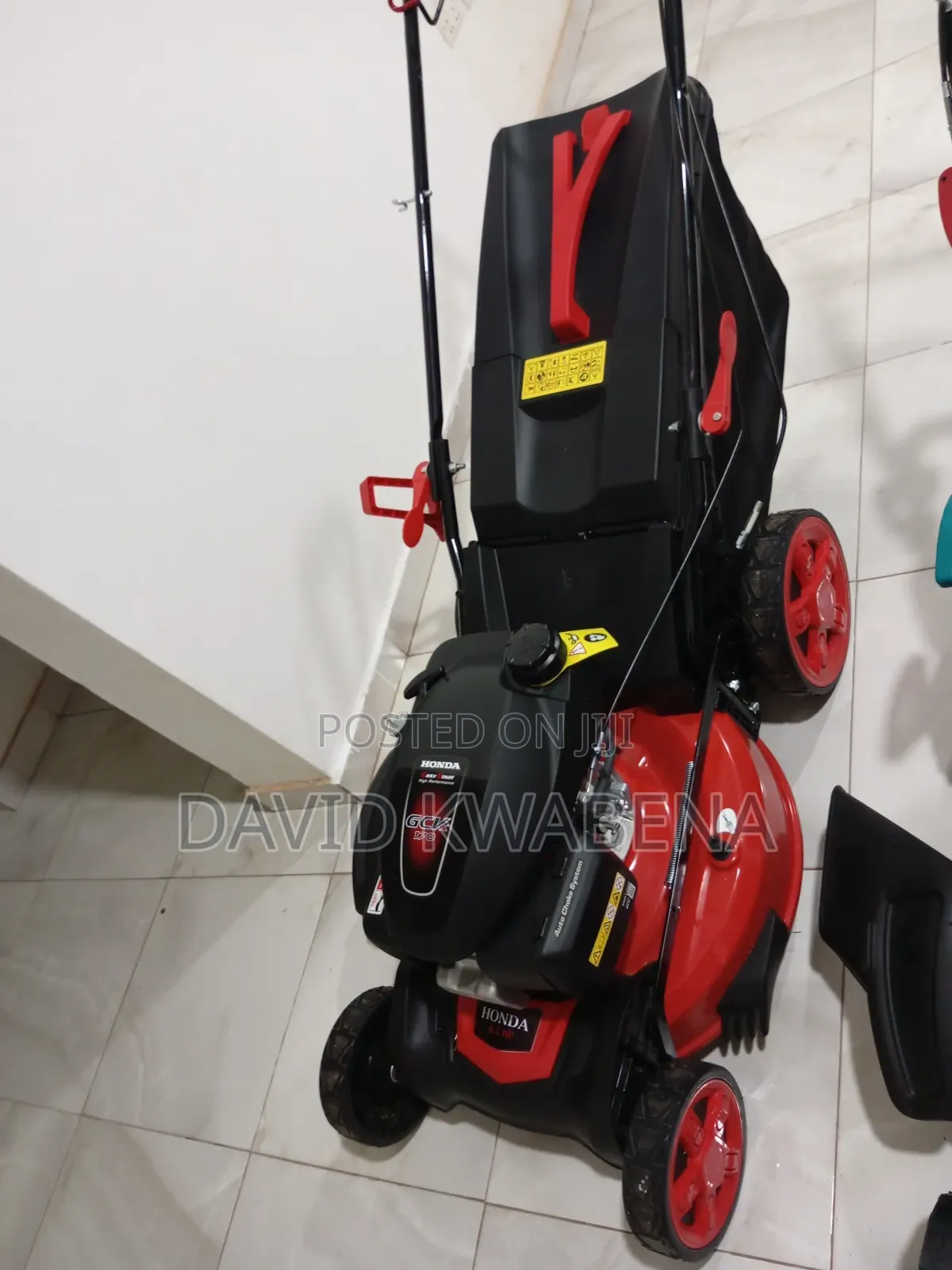 Total Gasoline Lawnmower 196cc