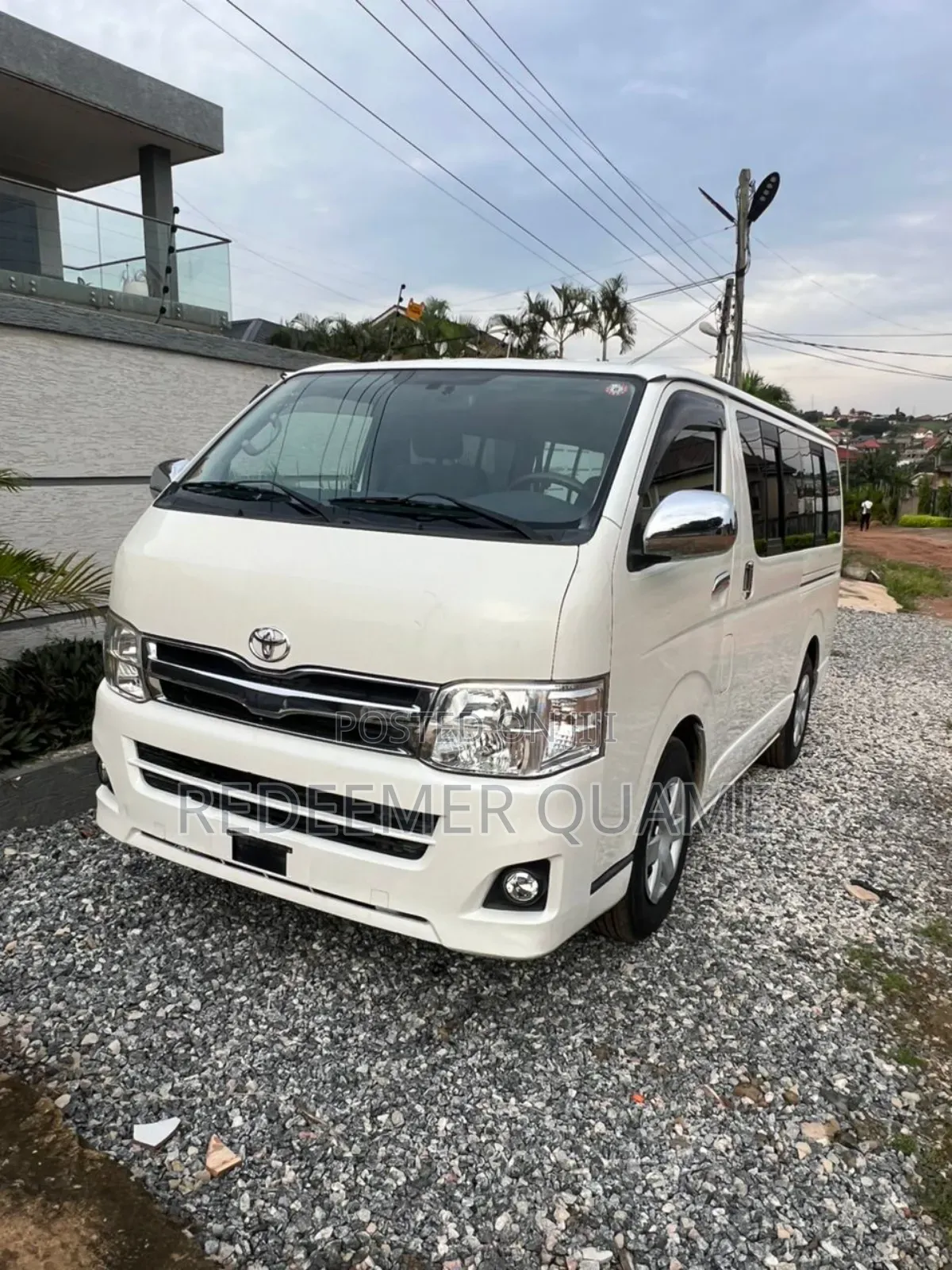 Toyota HiAce 2011 White