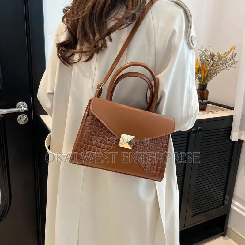 Large Capacity Beautiful Square Bags