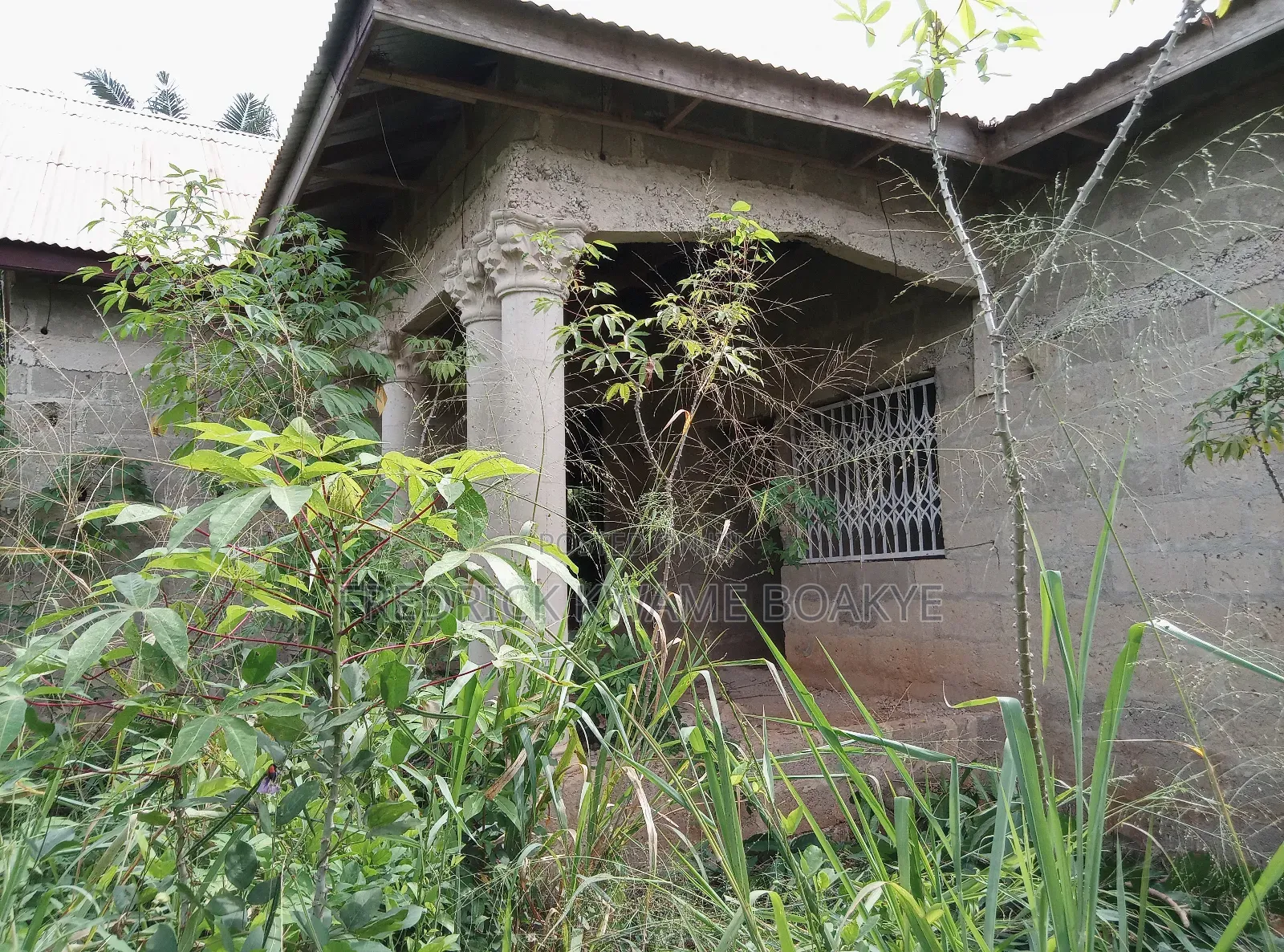 4bdrm House in Brother K Estate, Kumasi Metropolitan for sale