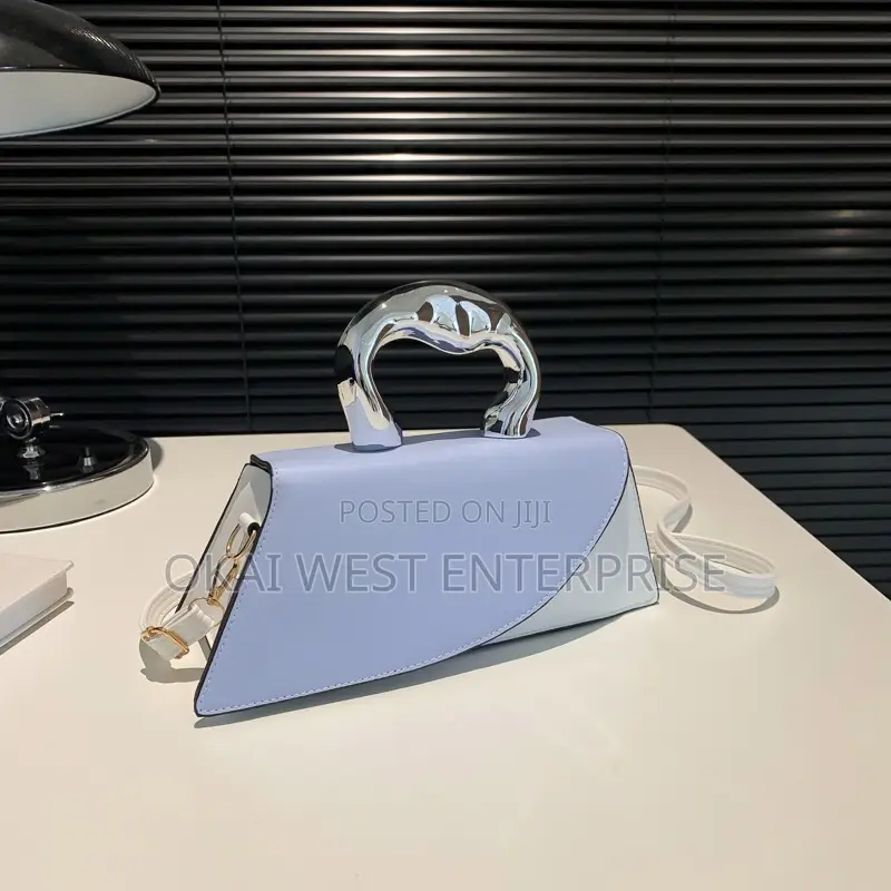 Personality Cross-Body Causal Bags