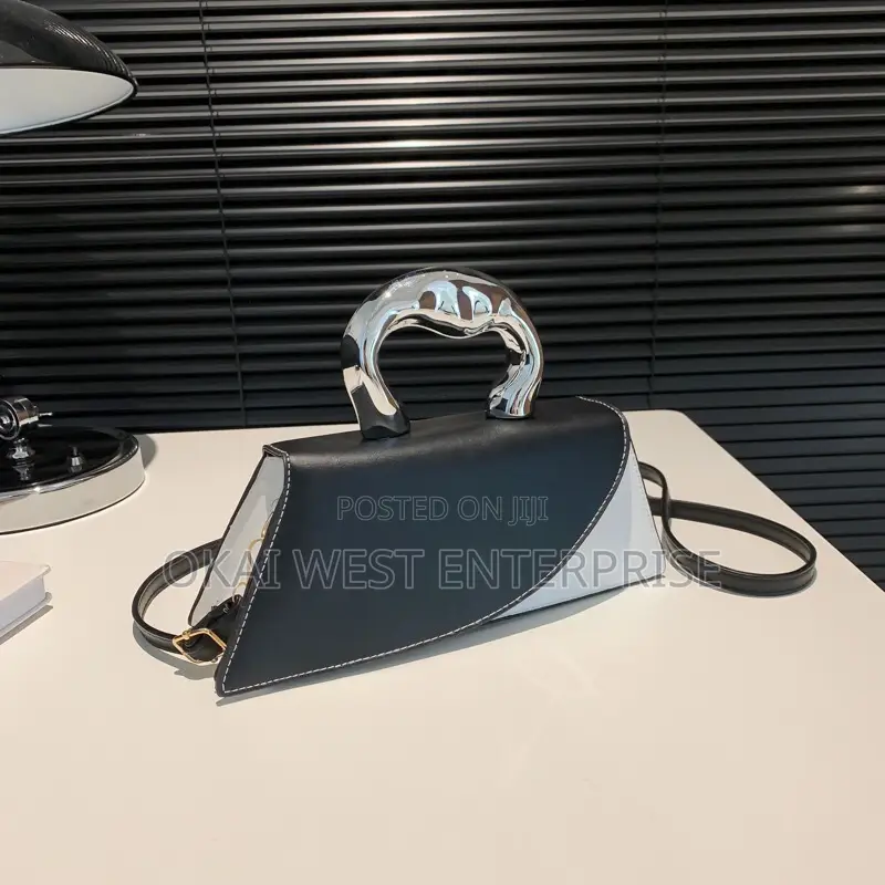 Personality Cross-Body Causal Bags