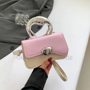 Personality Fashionable Hangbags