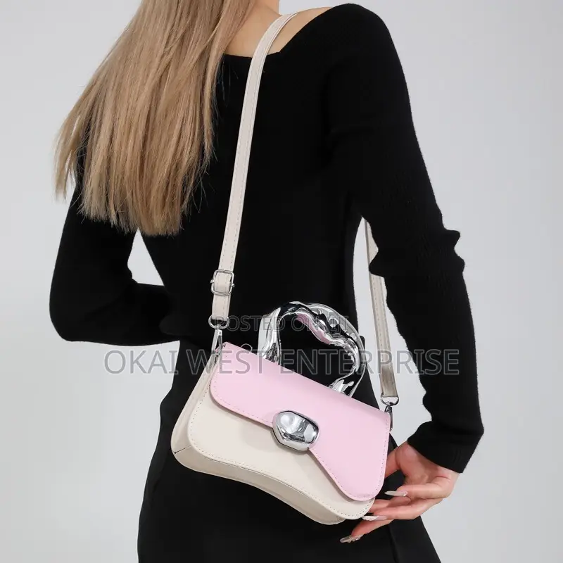 Personality Fashionable Hangbags
