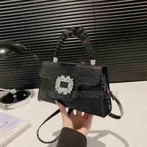 Fashionable Cross-Body Bag