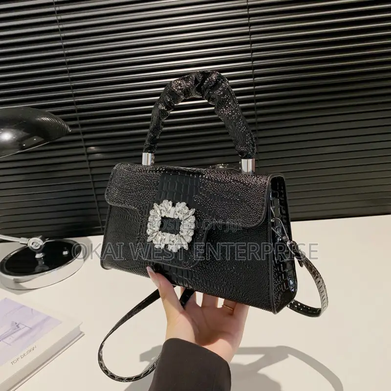 Fashionable Cross-Body Bag