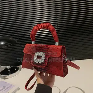 Fashionable Cross-Body Bag