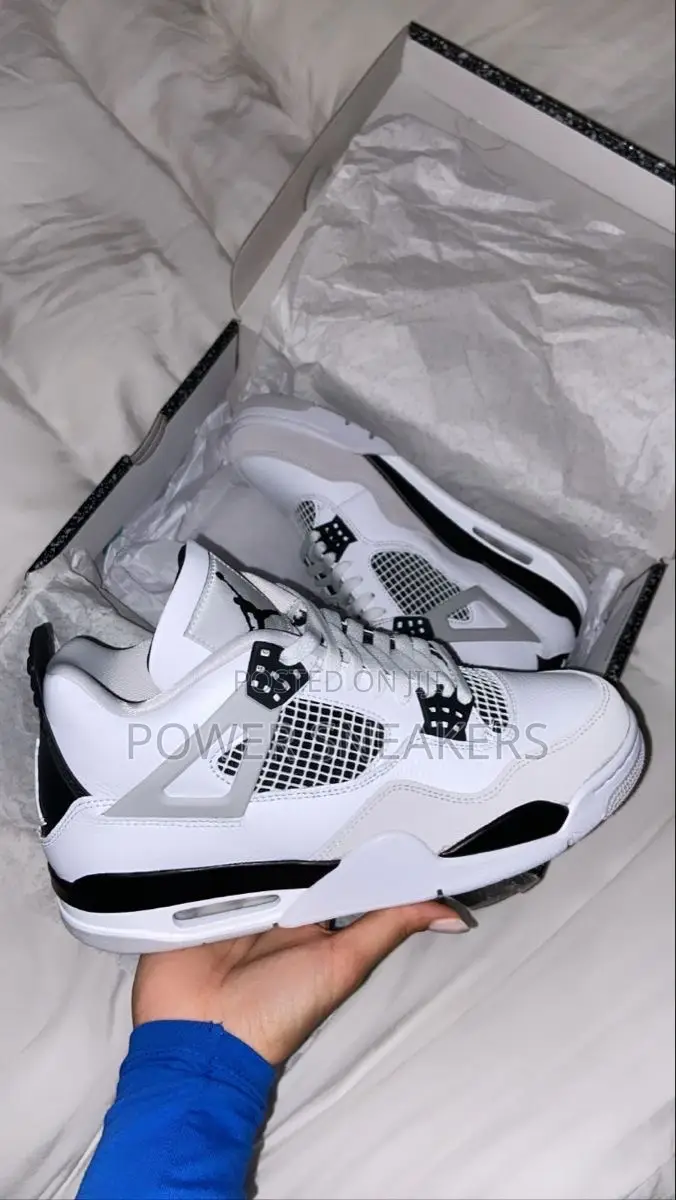 Jordan 4 Retro
