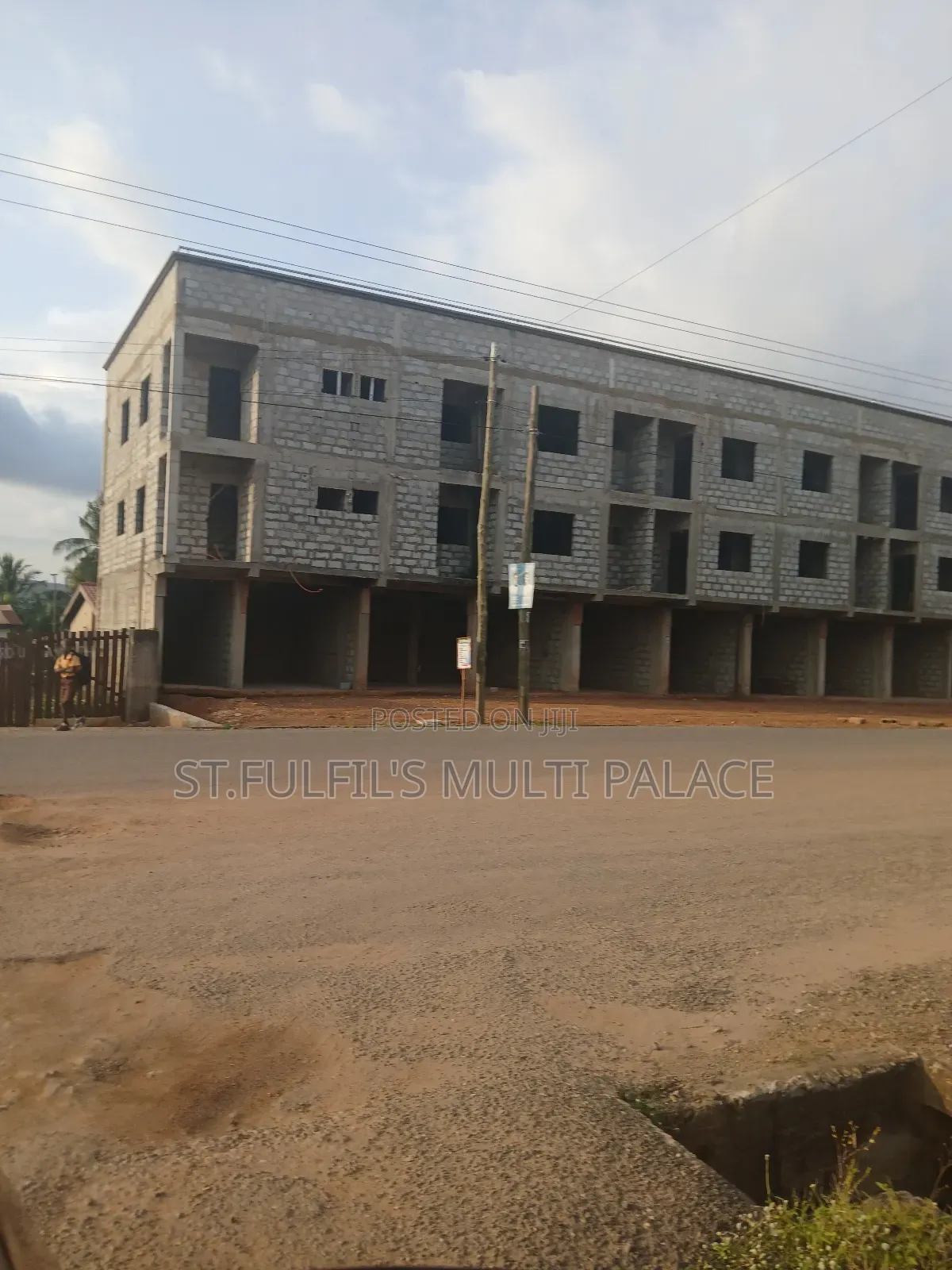 Uncompleted 14shops,15units Apartment and 2bedrms House All for Sale