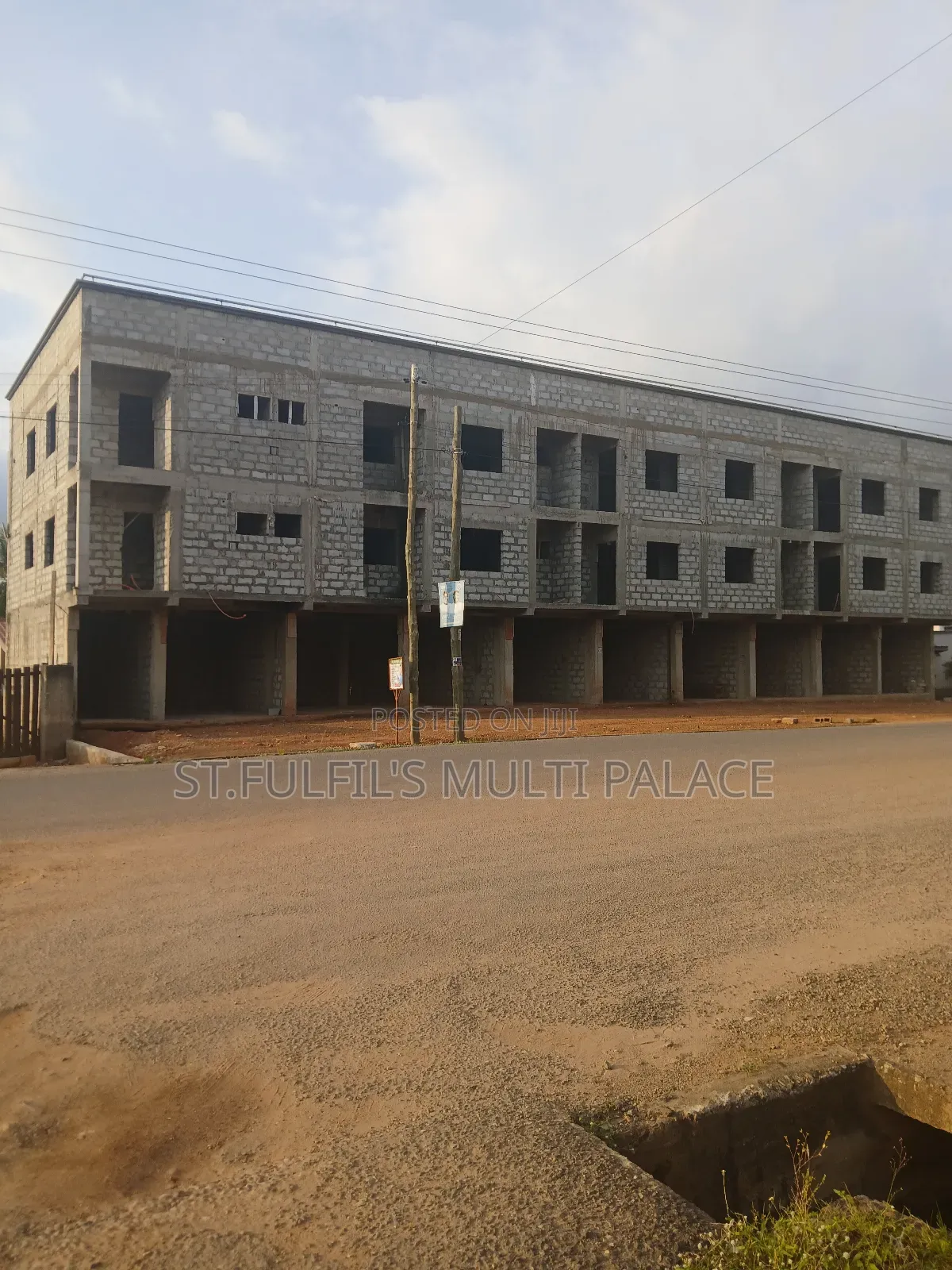 Uncompleted 14shops,15units Apartment and 2bedrms House All for Sale