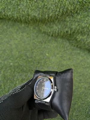 Delux Quartz Leather Watch