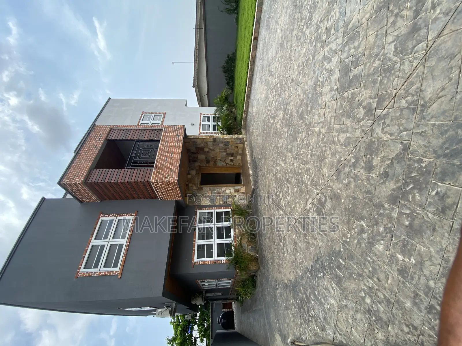 4bdrm House in East Legon for sale