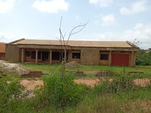 7bdrm Mansion in Yawhima Shooting, Sunyani Municipal for sale