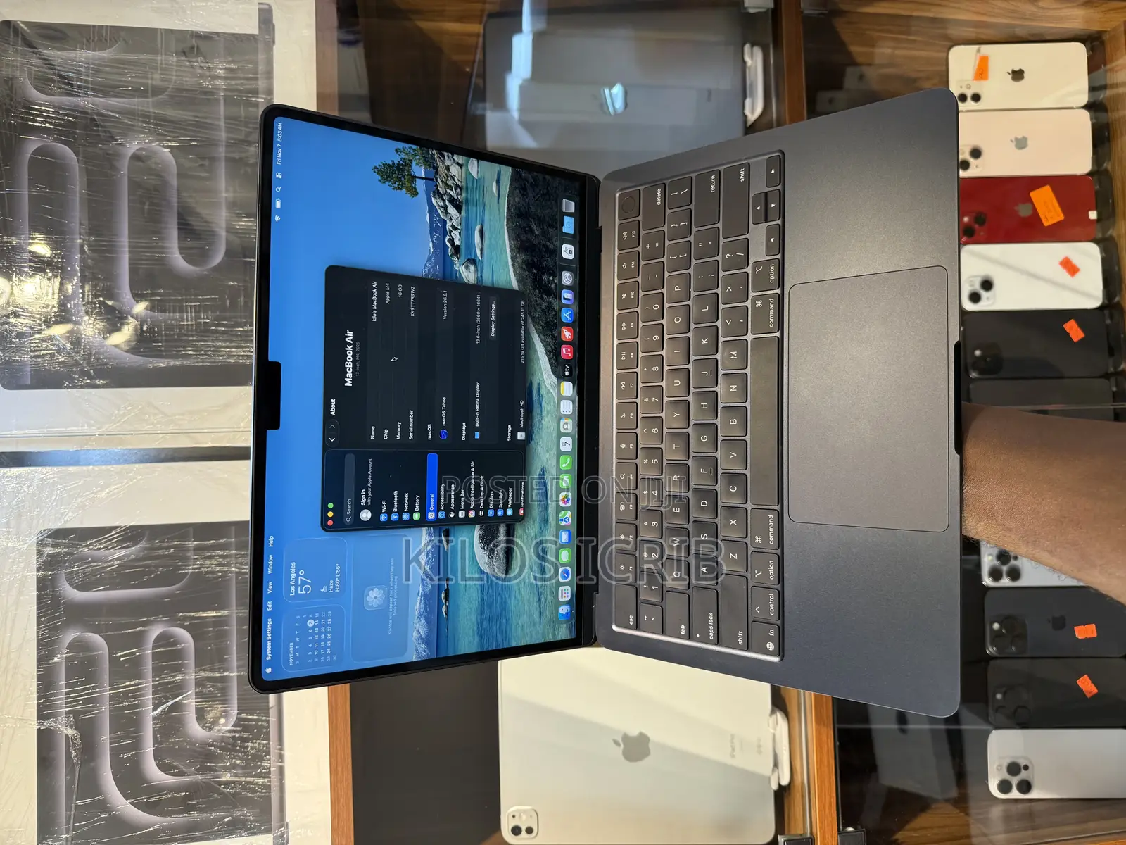 Laptop Apple MacBook Air 2025 M4 13-inch 16GB Apple M4 SSD 256GB